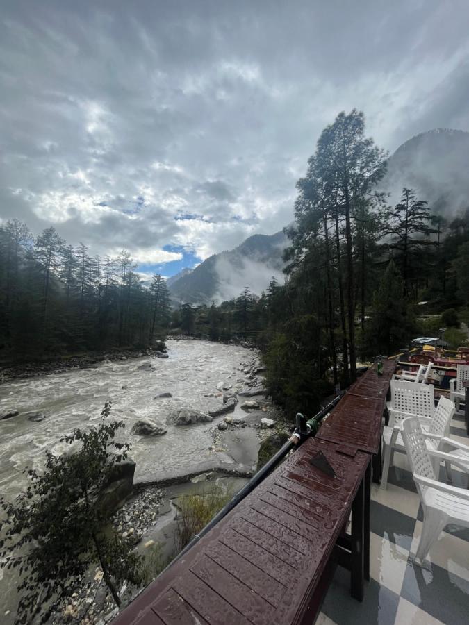 Shanti Cafe & Hostels Kasol Exterior photo