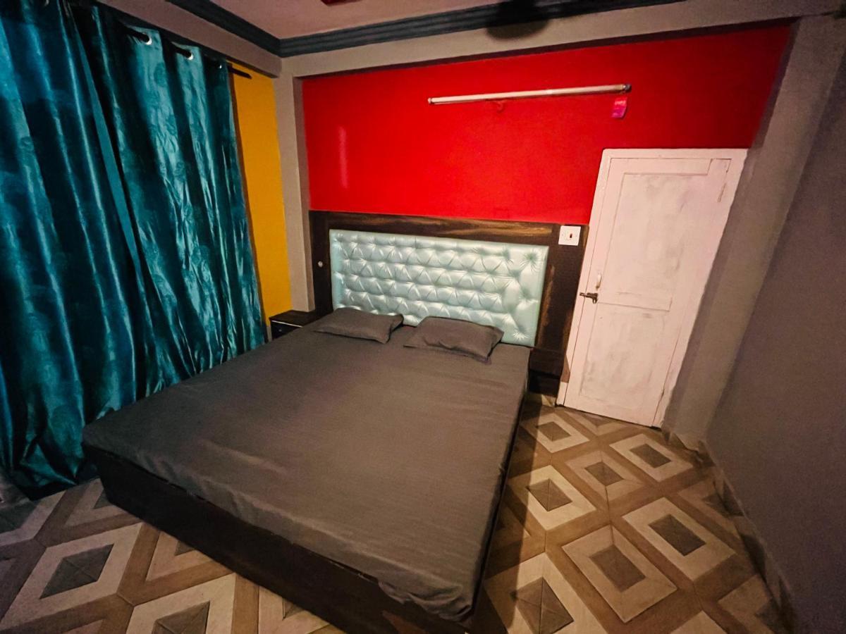 Shanti Cafe & Hostels Kasol Exterior photo