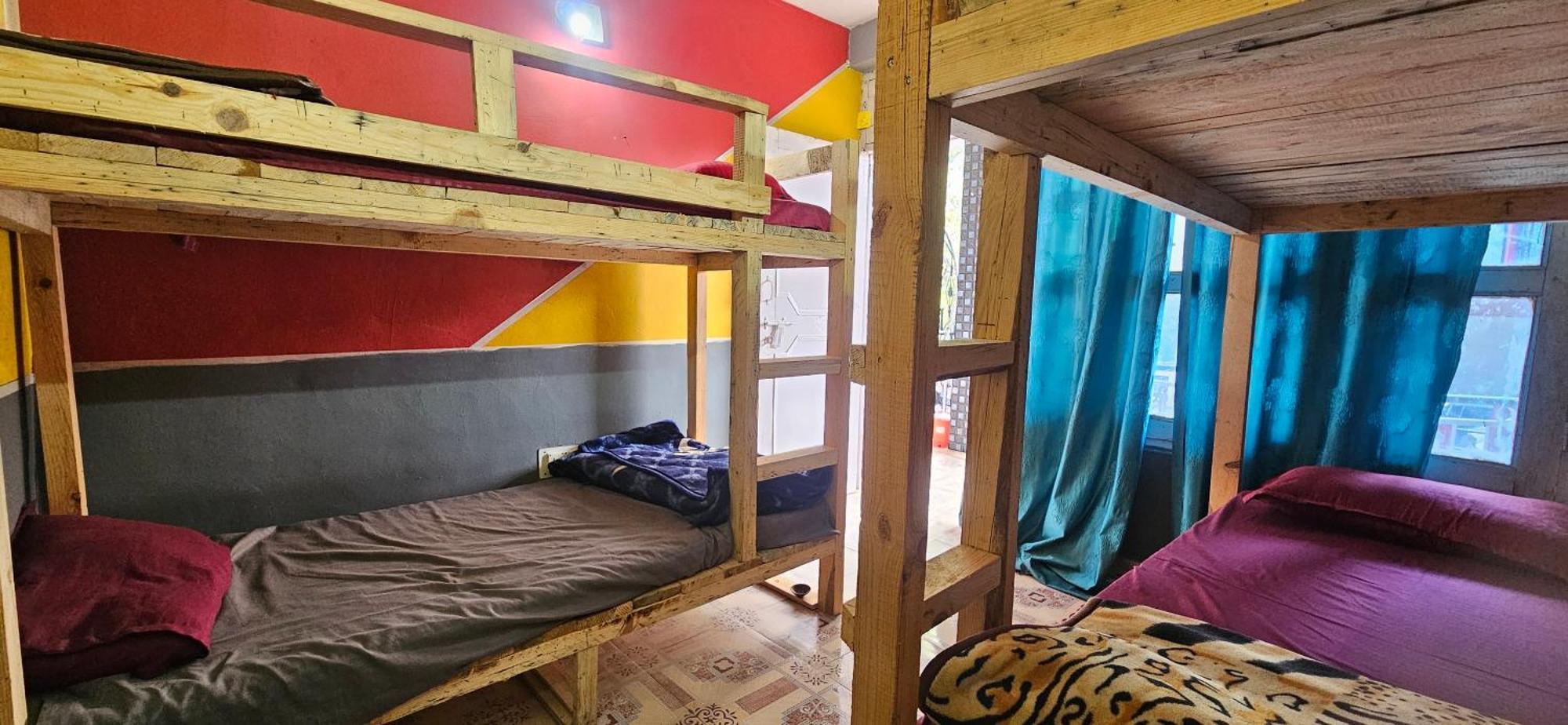 Shanti Cafe & Hostels Kasol Exterior photo