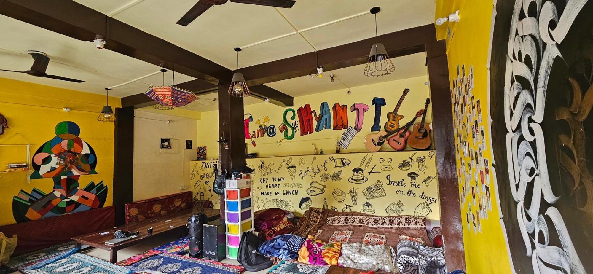 Shanti Cafe & Hostels Kasol Exterior photo